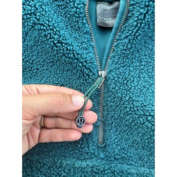 Lululemon oversized, cropped, Scuba funnel neck pullover. Jasper Green. XS. - Picture 7 of 9